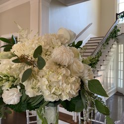 Separk Wedding Venue, a true Gastonia Gem! All White Centerpiece, Beautiful Wedding!