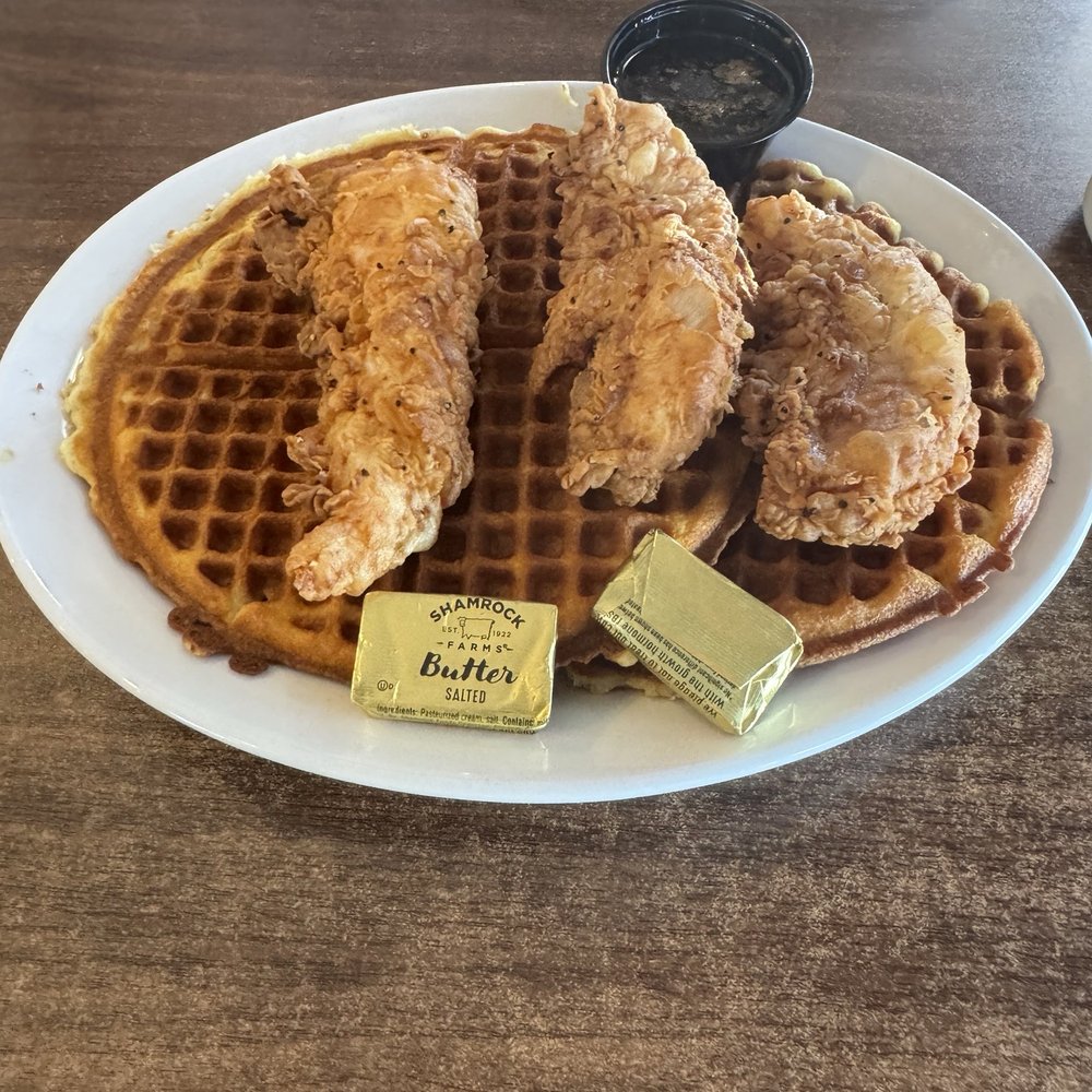 Bisbee Breakfast Club - Chicken n waffles - Breakfast & Brunch Near Me - Mesa, Arizona