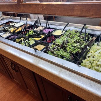 Olde Dutch - The salad was fresh - American Near Me - Logan, Ohio