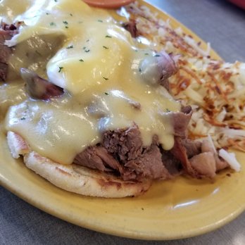 Biscuits Cafe - Brisket Benedict with fruit - Cafes Near Me - Federal Way, Washington Biscuits Cafe - Brisket Benedict with fruit - Cafes Near Me - Federal Way, Washington