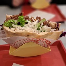Stern Kebab - Der Döner ist exzellent, neumodischen Schnickschnack wie Cocktail- oder scharfe Sauce gibt es hier nicht.
