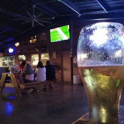 BorderTown Sports Bar and Grill