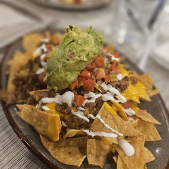 Baron Long Bar & Grill - Nachos - Burgers Near Me - Alpine, California