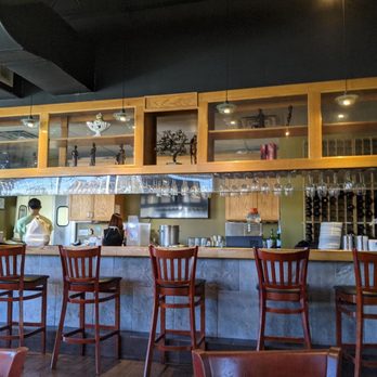 Saigon Cuisine Restaurant - Nice bar. If only they could attract people to sit at it! - Vietnamese Near Me - Greensboro, North Carolina