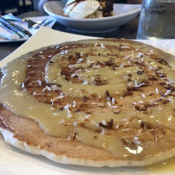 Moena Café - Banana chantilly pancake - Cafes Near Me - Honolulu, Hawaii Moena Café - Banana chantilly pancake - Cafes Near Me - Honolulu, Hawaii