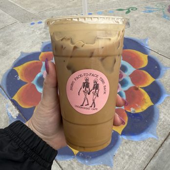Undergrind Cafe - Large iced salted caramel latte with oatmilk - Cafes Near Me - Los Angeles, California