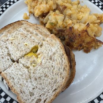 Lincoln's P&G Diner - Breakfast sandwich - Breakfast & Brunch Near Me - Pittsburgh, Pennsylvania Lincoln's P&G Diner - Breakfast sandwich - Breakfast & Brunch Near Me - Pittsburgh, Pennsylvania