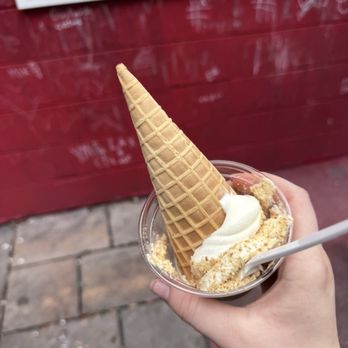 Gustard’s Custard - Ice Cream & Frozen Yogurt Near Me - Charleston, South Carolina Gustard’s Custard - Ice Cream & Frozen Yogurt Near Me - Charleston, South Carolina