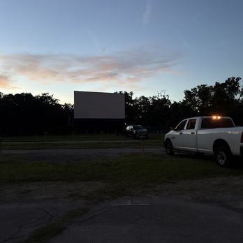 Joy-Lan Drive-In - Drive-In Theater Near Me - Dade City, Florida Joy-Lan Drive-In - Drive-In Theater Near Me - Dade City, Florida