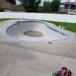 Y Cruz Pools & Hardscape - Swimming Pool Contractors
