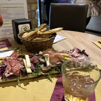 Gran Caffè Rione VIII - Cheese and meat!!! A rosé spritz and Knob creek! - Beer, Wine & Spirits Near Me - Rome, RM Gran Caffè Rione VIII - Cheese and meat!!! A rosé spritz and Knob creek! - Beer, Wine & Spirits Near Me - Rome, RM