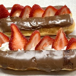 BJ Cinnamon - Strawberry Eclairs