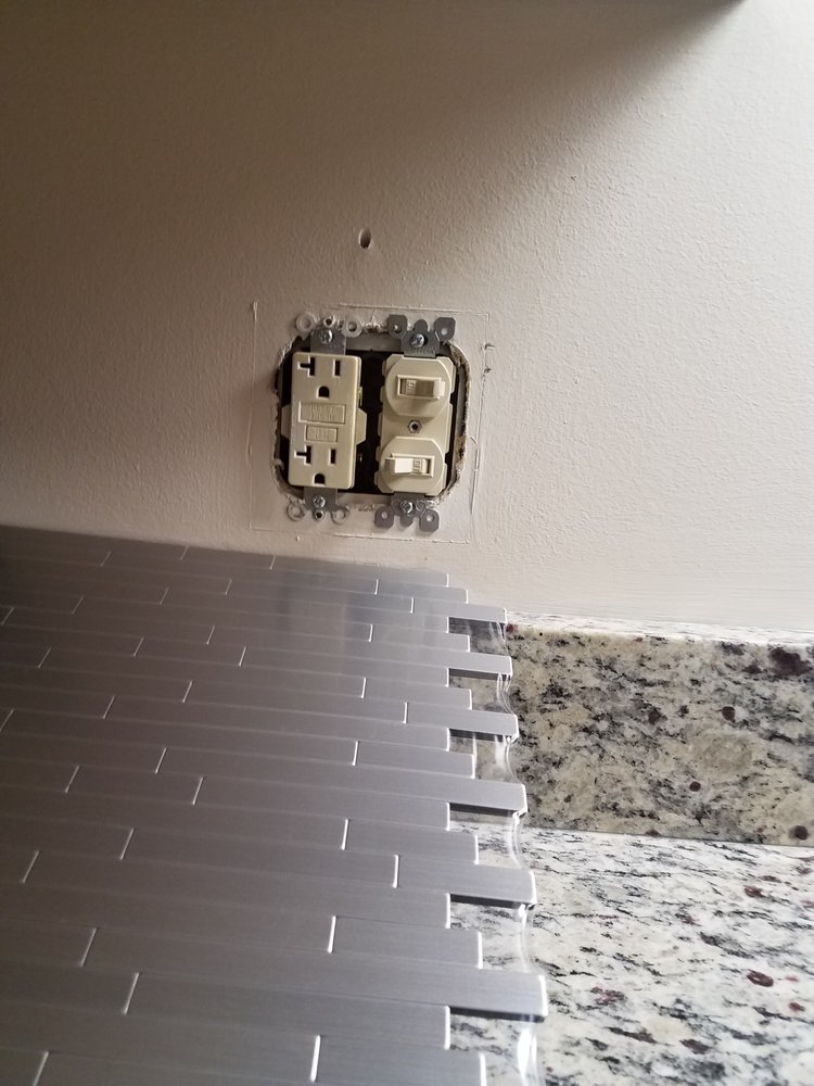 Slide of Pinnacle Construction Group