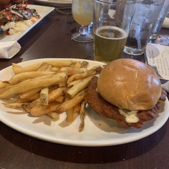 Barefoot Bernie's Tropical Grill & Bar - Nashville chicken sandwich - American Near Me - Kitty Hawk, North Carolina Barefoot Bernie's Tropical Grill & Bar - Nashville chicken sandwich - American Near Me - Kitty Hawk, North Carolina