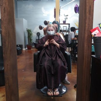 Salon Divina - Hair Salons Near Me - Chino, California