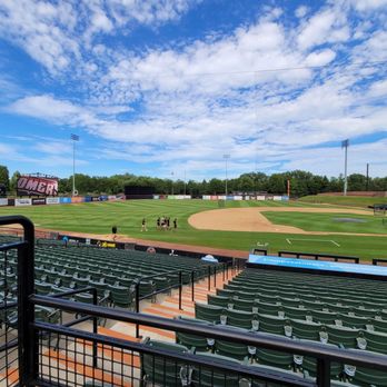 Schaumburg Boomers - Amateur Sports Teams Near Me - Schaumburg, Illinois