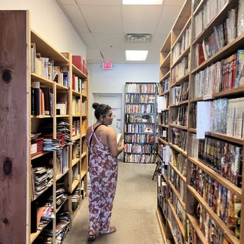 Las Vegas Books - Browsing the stacks - Bookstores Near Me - Las Vegas, Nevada
