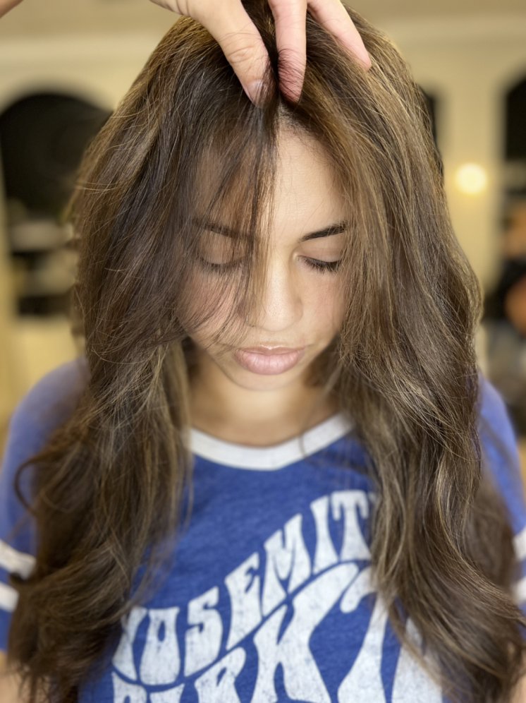 Hair By Taylor Britain Logo