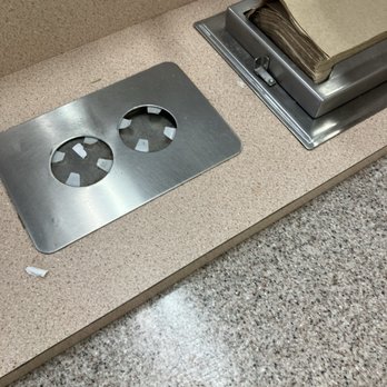 Wendy's - More filth - Fast Food Near Me - Ashland, Oregon