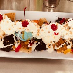 I Hart Ice Cream - Small Party Nachos!! Yum!!