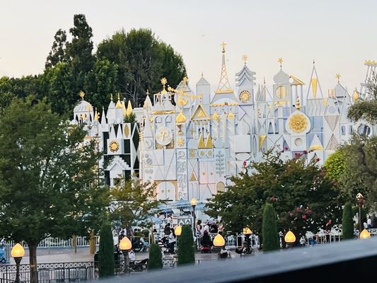 "it's a small world" Holiday by null