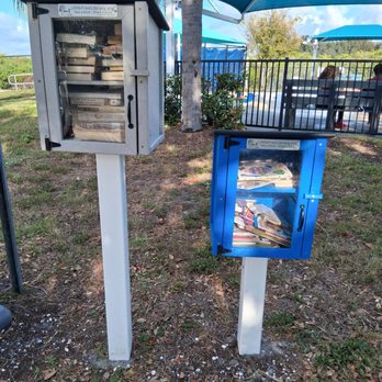 Tarpon Spring Splash Park - Little free libraries - Parks Near Me - Tarpon Springs, Florida Tarpon Spring Splash Park - Little free libraries - Parks Near Me - Tarpon Springs, Florida