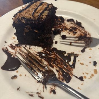 Doc B's Restaurant + Bar - Rob's Double Decker Chocolate Cake - New American Near Me - Austin, Texas
