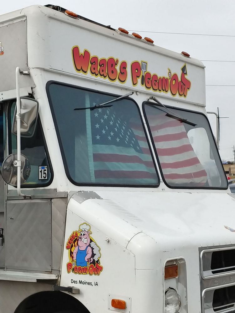 Food from Waabs Piggin Out