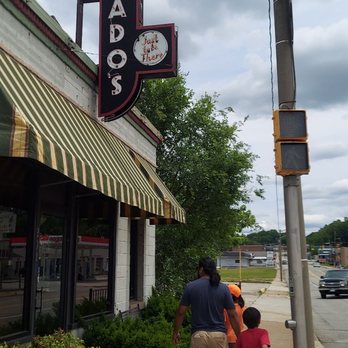 Macado's - Burgers Near Me - Farmville, Virginia Macado's - Burgers Near Me - Farmville, Virginia