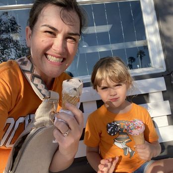 Pacific Beach Ice Cream - Mommy & me date - Ice Cream & Frozen Yogurt Near Me - San Diego, California