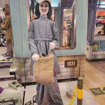 Spirit Halloween - Costumes Near Me - Chandler, Arizona Spirit Halloween - Costumes Near Me - Chandler, Arizona