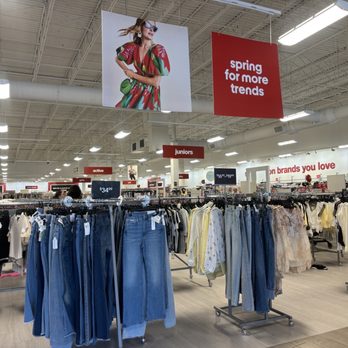 TJ Maxx - Inside - Department Stores Near Me - Woodbury, Minnesota TJ Maxx - Inside - Department Stores Near Me - Woodbury, Minnesota