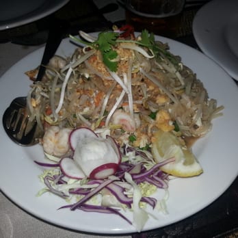 Thai Orchid - Tallarines Pad Thai Kung (con langostinos, verduras y cacahuetes) - Thai Near Me - Madrid, M