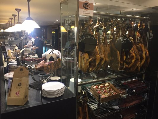 Cinco Jotas Serrano by null