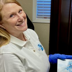 Smilelabs of Brentwood - Revolutionary teeth whitening in as little as fifteen minutes!
