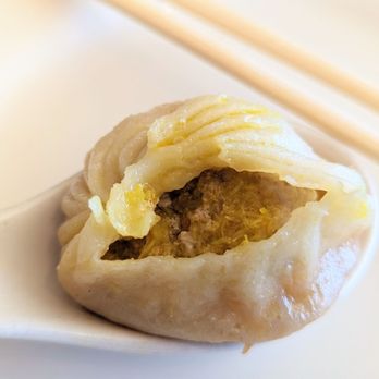 Joy Dumpling - Inside the Pork & Crab XLB - Chinese Near Me - Cupertino, California Joy Dumpling - Inside the Pork & Crab XLB - Chinese Near Me - Cupertino, California