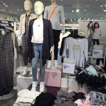 H&M - Fashion Near Me - Hamburg, HH