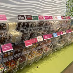 Menchie's Frozen Yogurt