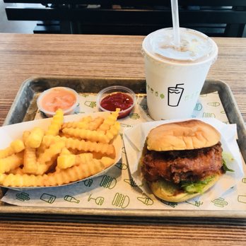 Shake Shack Livingston at the Circle - Fast Food Near Me - Livingston, New Jersey Shake Shack Livingston at the Circle - Fast Food Near Me - Livingston, New Jersey