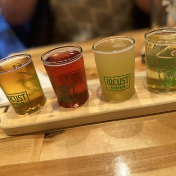 Locust Cider - Juicy Peach, Berry Blues, Pineapple Coconut, Honey Pear - Cideries Near Me - Gig Harbor, Washington