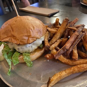 Platypus Brewing - Burger and fries - Breweries Near Me - Houston, Texas Platypus Brewing - Burger and fries - Breweries Near Me - Houston, Texas