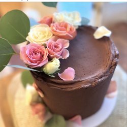 Sweet Oak Bakery - Chocolate cake