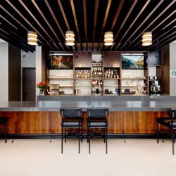 Hyatt Place Kelowna - Bar Lounge