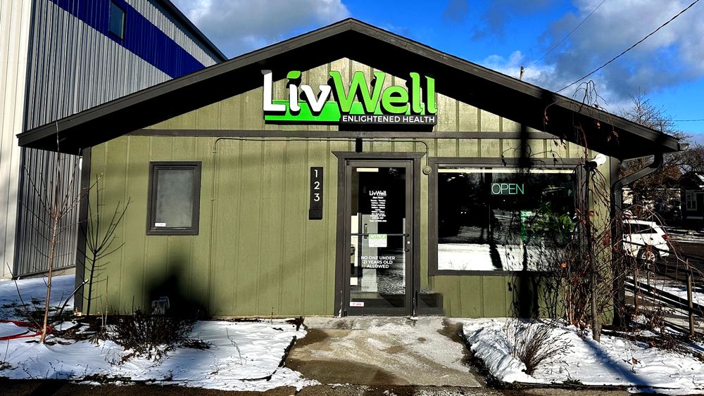 LIVWELL ENLIGHTENED HEALTH CANNABIS RETAIL STORE TEMP. CLOSED