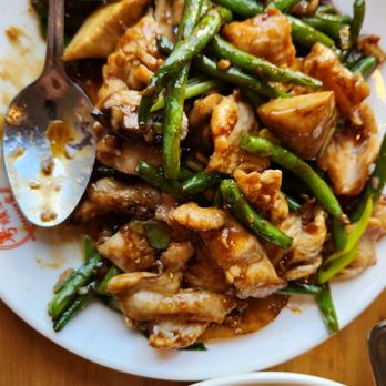 Well Season - Chicken with mixed mushrooms. Picture taken after a few spoonful's removed. - Dim Sum Near Me - Davis, California Well Season - Chicken with mixed mushrooms. Picture taken after a few spoonful's removed. - Dim Sum Near Me - Davis, California