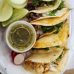 Isla Cancun - We had all the tacos!