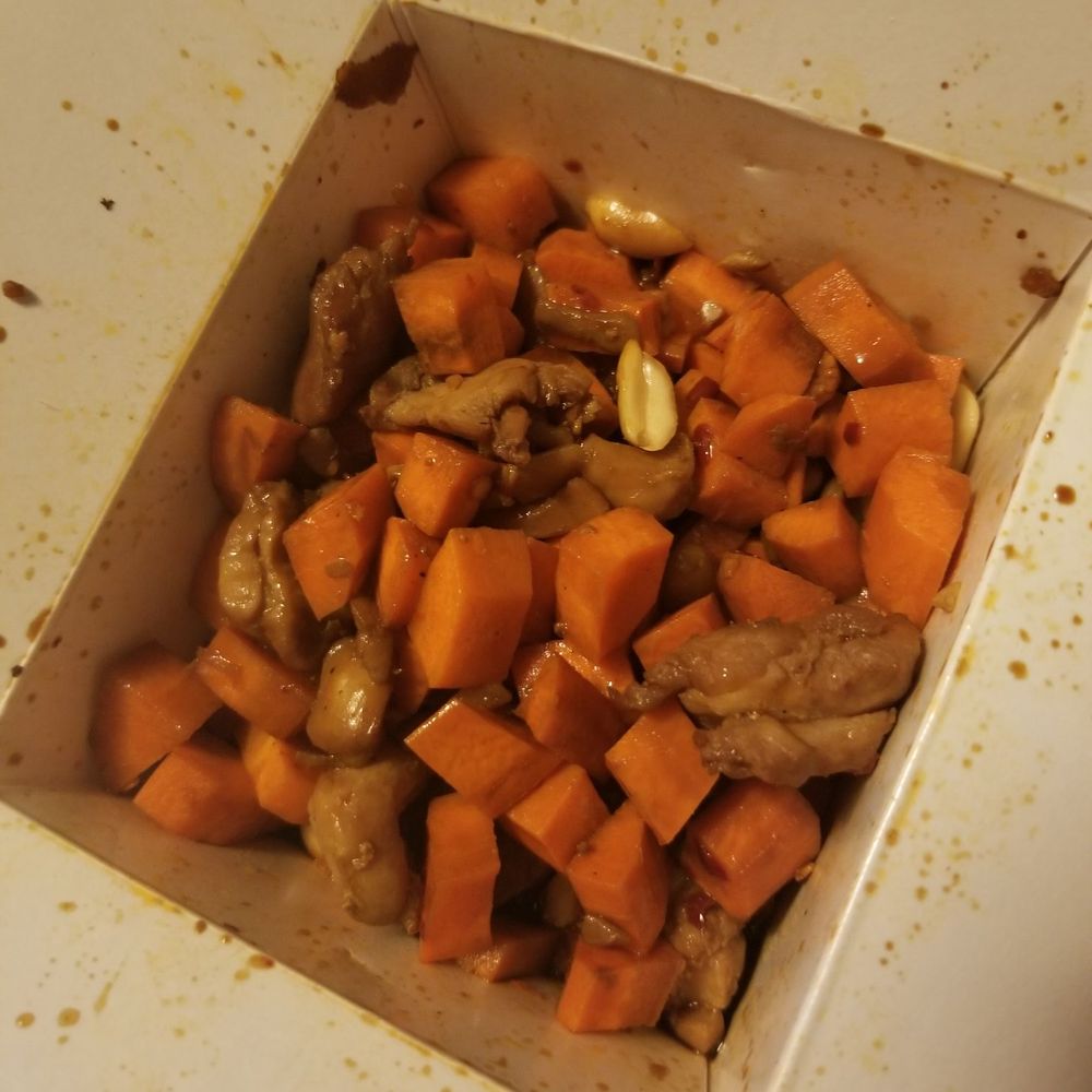 Hunan Restaurant - Kung Pao Chicken. No celery needed! Could use more carrots tho. - Chinese Near Me - Eureka, California Hunan Restaurant - Kung Pao Chicken. No celery needed! Could use more carrots tho. - Chinese Near Me - Eureka, California