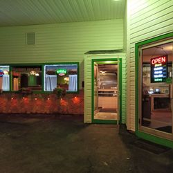 Giordano's Pizza House - Outside