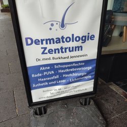 Dr. med. Burkhard Jennewein