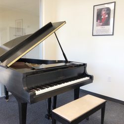 iMusic School - Professional and cozy classroom